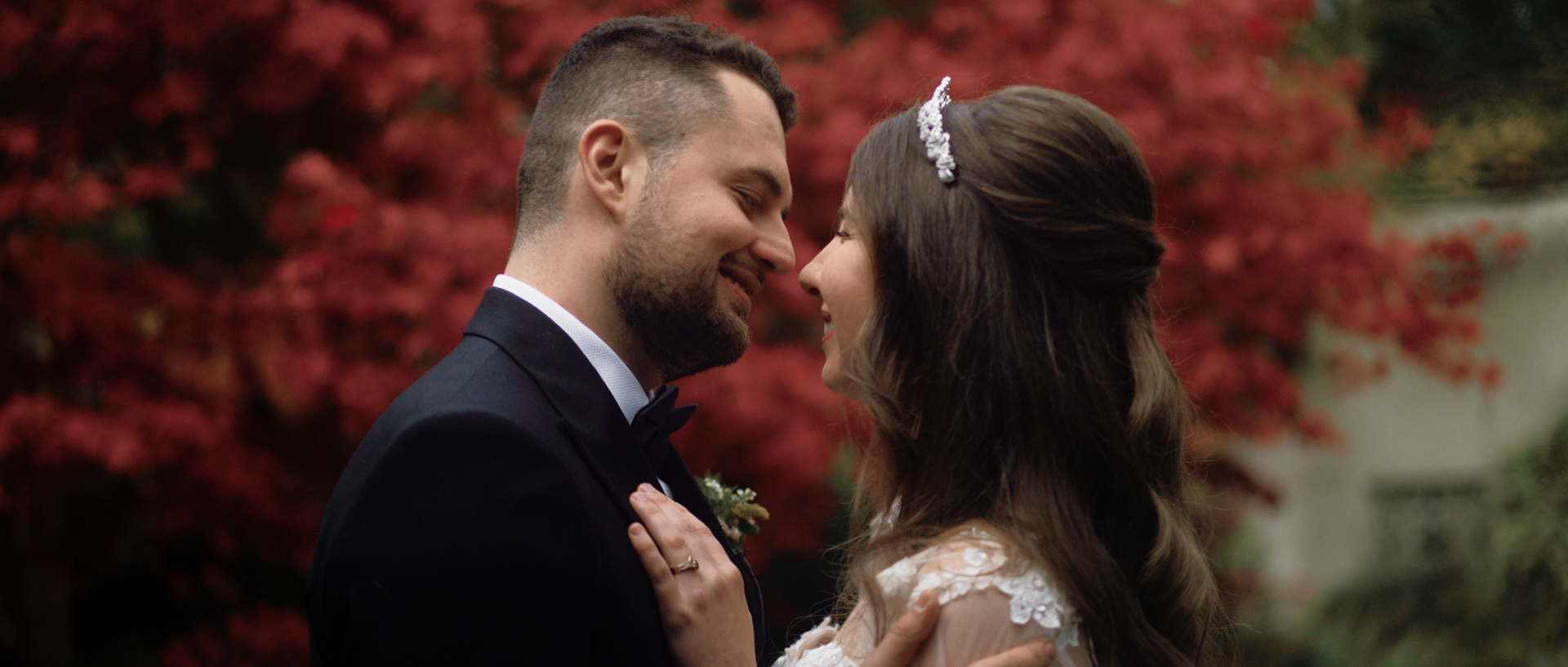 M and A autumnal kiss